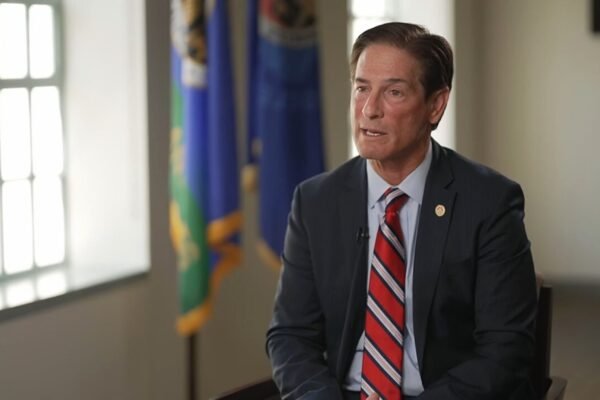 Da says that he would reconsider the ressence only if the Menéndez brothers admit 'lies'