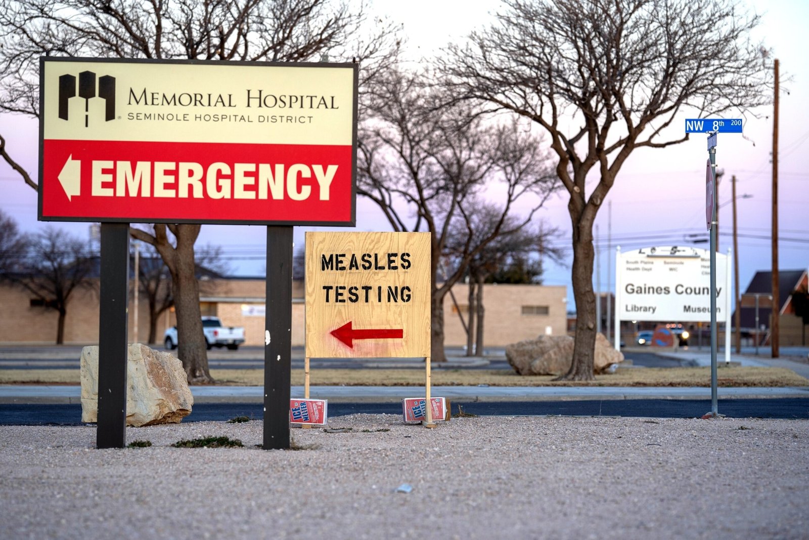 Measles cases linked to the Texas outbreak grow to 259, with only 2 between fully vaccinated people