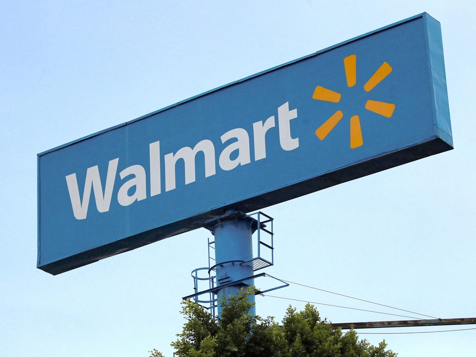 Trump to delay the prohibition of Tiktok when Walmart considers throwing the hat in the ring to buy the application