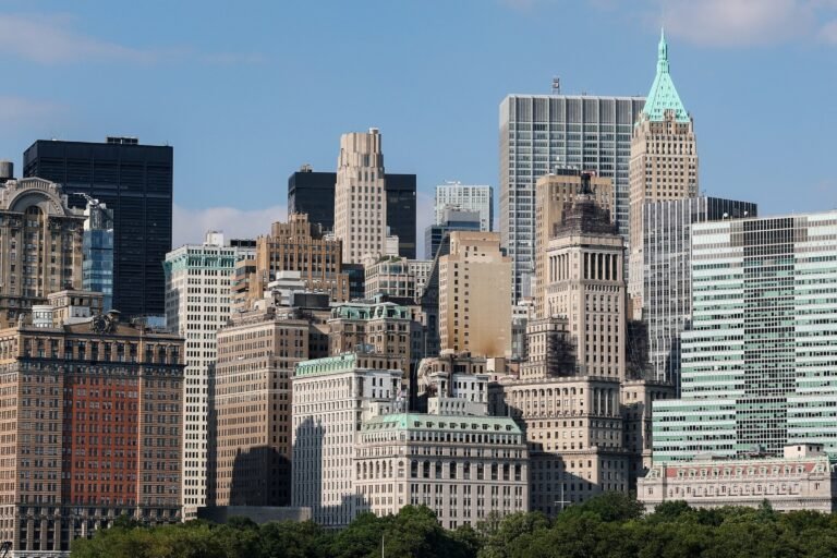 2 dead and at least 58 sick of the group of diseases of growing legionaries in New York City
