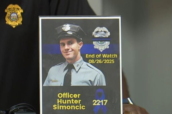 Officer killed during police persecution after the suspect attacks him intentionally: the police Officer killed during police persecution after the suspect attacks him intentionally: the police