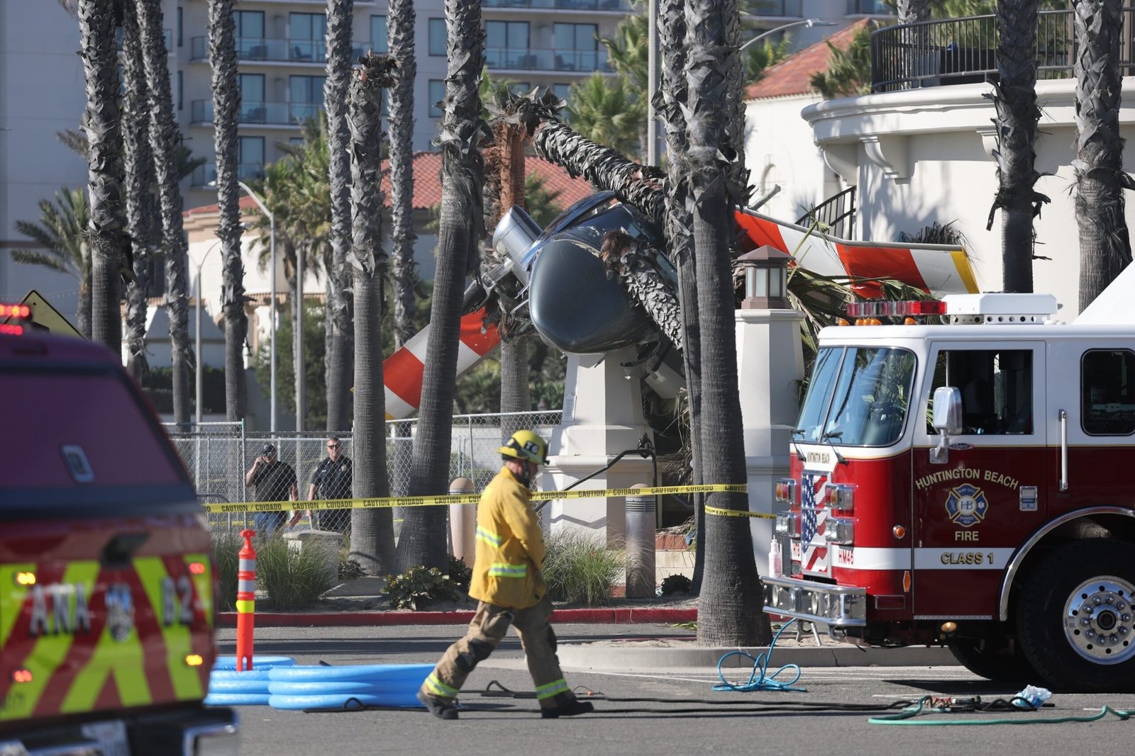 PHOTO: helicopter-accident la-me