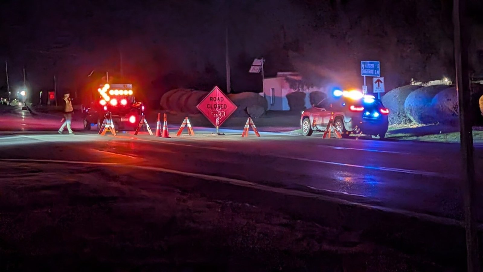 Two Pennsylvania state troopers injured and suspect killed after chase led to exchange of gunfire: police