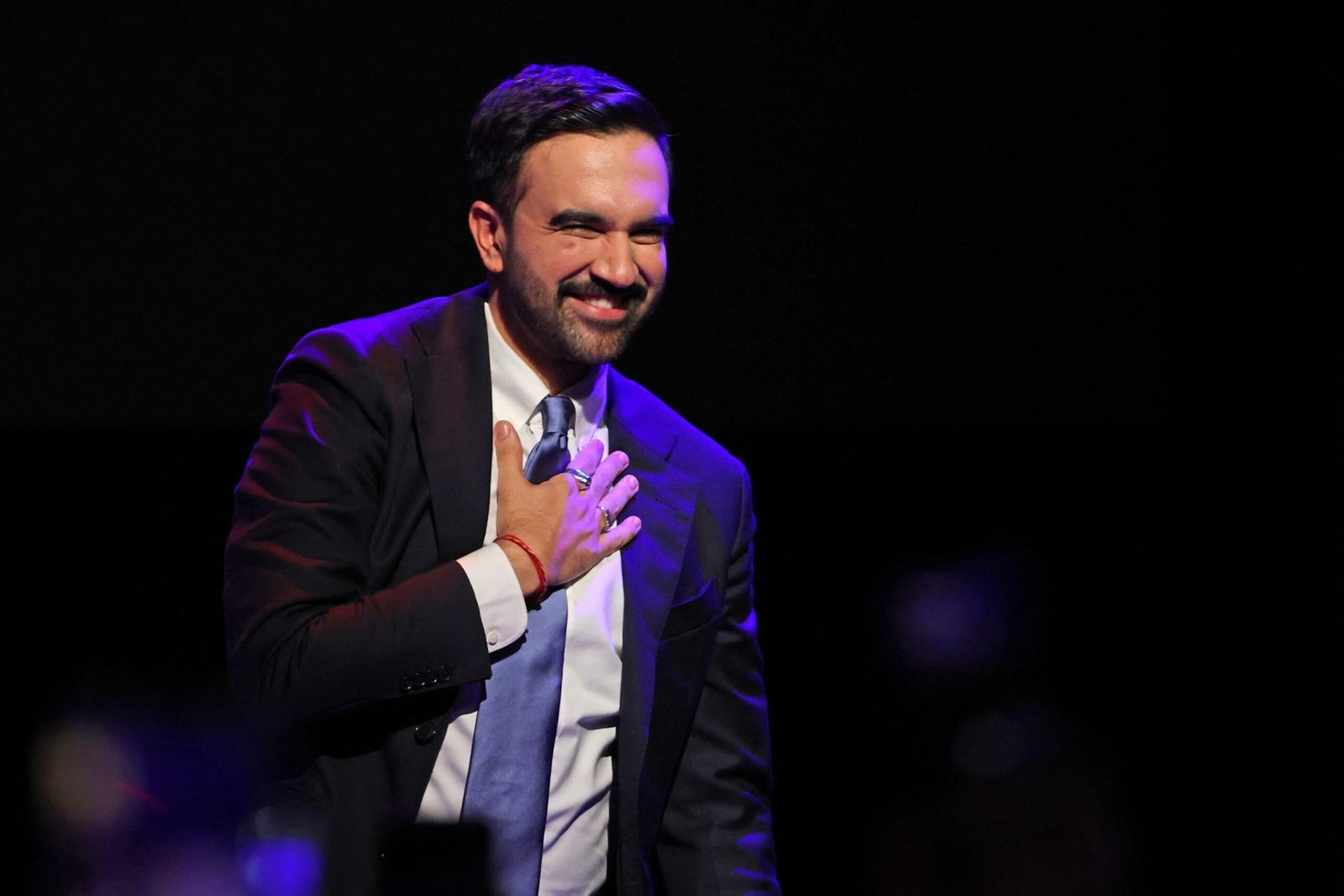 Mamdani gets the votes of young people who have recently arrived in New York. Experts explain why