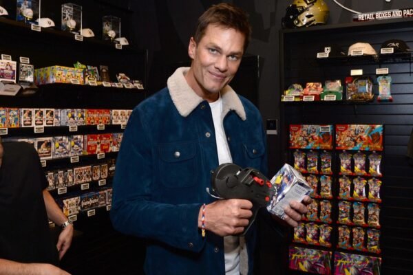 Man steals almost $10,000 worth of trading cards from Tom Brady's new store: NYPD