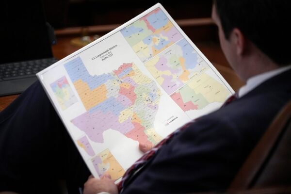 Mid-decade redistricting and midterm elections: How redrawn maps impact the battle for the US House of Representatives